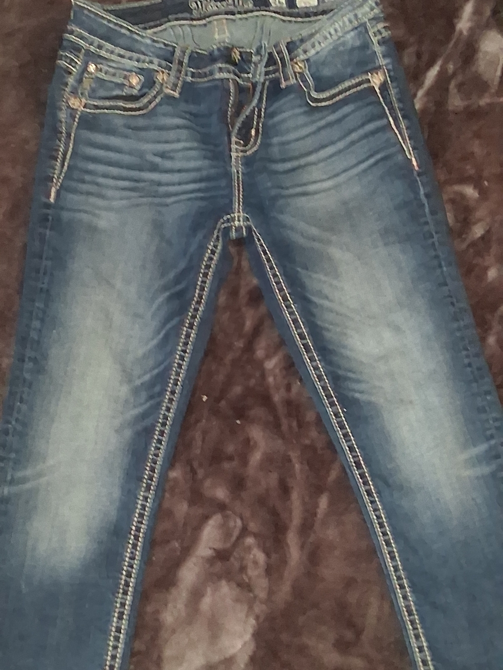 Miss Me Light-Medium Blue Capri Jeans with Contrast Stitching - Picture 3 of 8